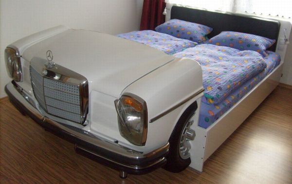 Mercedesbed.jpg