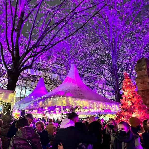 Rosa Weihnachten in FFM